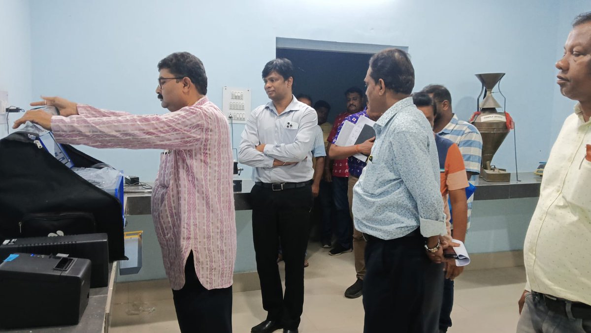 District Magistrate Subarnapur (@dm_subarnapur) on Twitter photo Visit of Shri K.Sudarshan Chakravarty. IAS, MD,OSCSC to Subarnapur. Visited PACS & PPCs of Binka, Sindurpur respectively and reviewed ongoing Rabi paddy procurement status with all officers of Revenue, Cooperative & Civil Supplies deptt. on 19.5.2025.
<a href="/CMO_Odisha/">CMO Odisha</a> <a href="/Food_Odisha/">FoodOdisha</a> Visit of Shri K.Sudarshan Chakravarty. IAS, MD,OSCSC to Subarnapur. Visited PACS & PPCs of Binka, Sindurpur respectively and reviewed ongoing Rabi paddy procurement status with all officers of Revenue, Cooperative & Civil Supplies deptt. on 19.5.2025.
<a href="/CMO_Odisha/">CMO Odisha</a> <a href="/Food_Odisha/">FoodOdisha</a>