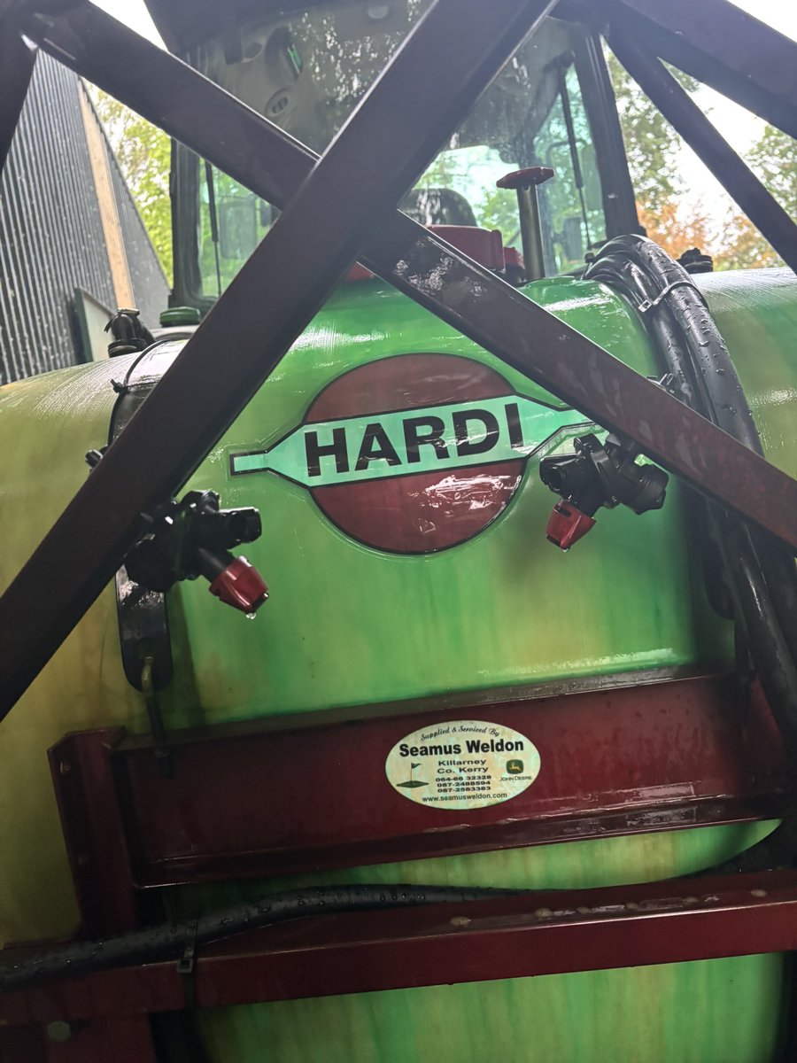 Briand40adare's tweet image. Applying some sea nymph super green up to the greens this morning @adaremgc_1900 @NymphDavid @kima_omara @greenkeepingire @hardisprayers @weldonmowers @JohnDeere