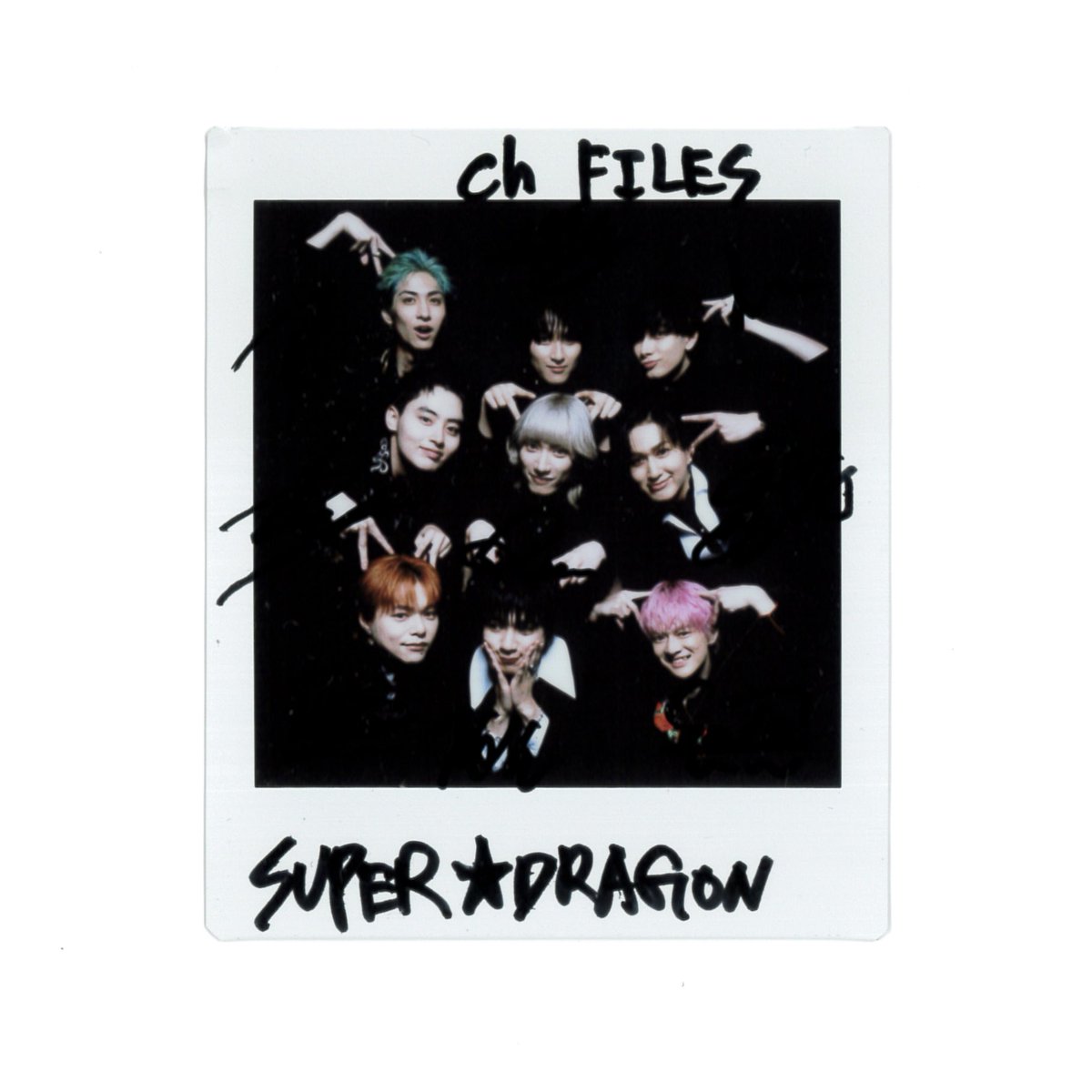 chFILES's tweet photo. 【プレゼント🎁】

#SUPERDRAGON
サイン入りチェキ 1名様に✨

メジャー1stアルバム『SUPER X』のこと9人が扮したダークヒーローの衣装や得意技の話もお聞きしました🚁🐦‍⬛☠️❤️‍🔥🦋🫀🐺🩹🐇

【応募方法】6/19(木)締切
1️⃣@chFILES をフォロー
2️⃣本投稿をリポスト

5/20より高校図書館で順次配布 https://t.co/c7663Q1pa7