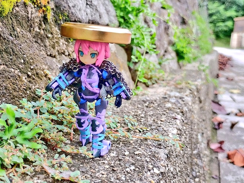 sera1390's tweet image. 説明しよう!
#デスクトップアーミー とは!
PVCボディとABS関節で作られた塗装組立済の素体にABS製組立式武装が付属する、全高8cm程度の美プラなのかアクションフィギュアなのかPVCドールなのかがユーザーでもよくわかっていないものである!
おかげで遊びの自由度が異常なのだ!
以下自家タグ