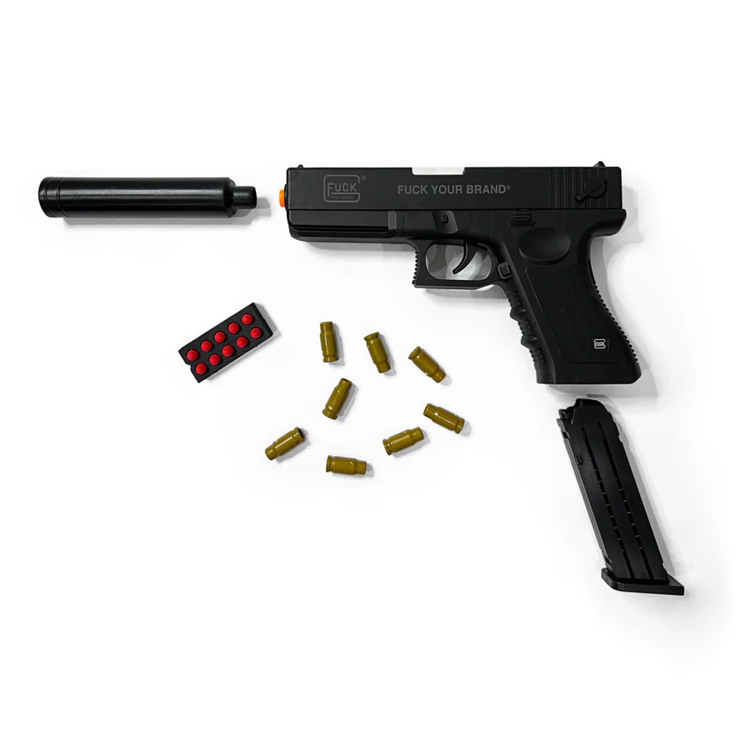 FUCKURBRAND's tweet image. new toys dropping friday 5/23 @ 12pm PT🔫🔫🔫