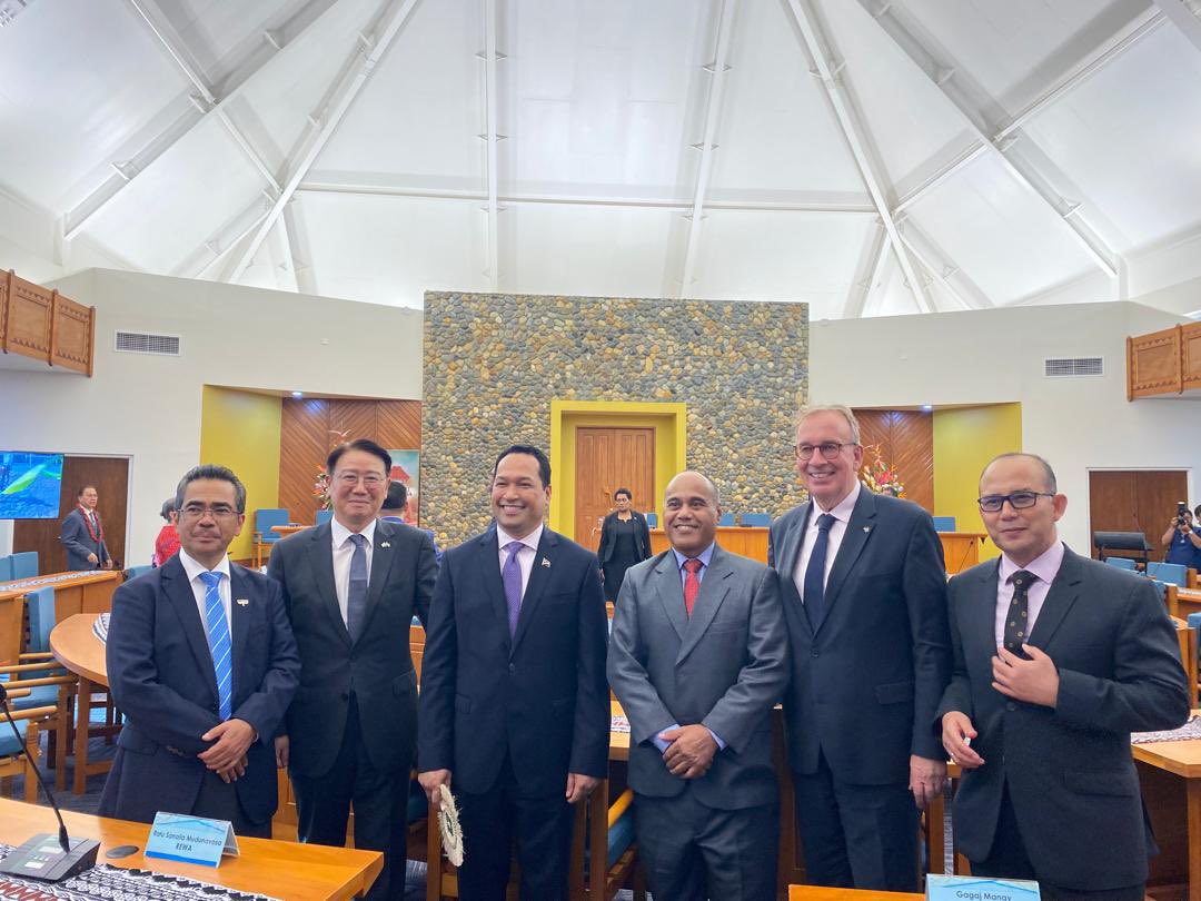 GermanyPacific's tweet photo. 🇩🇪Ambassador was honoured to attend the official opening of the Great Council of Chiefs Meeting House at the #GCC Complex in Nasese. Grateful for the kind invitation by Ministry for iTaukei Affairs. Guests were welcomed to tour the Vale ni Bose. #GCC #Fiji https://t.co/zDvWxHZsQp