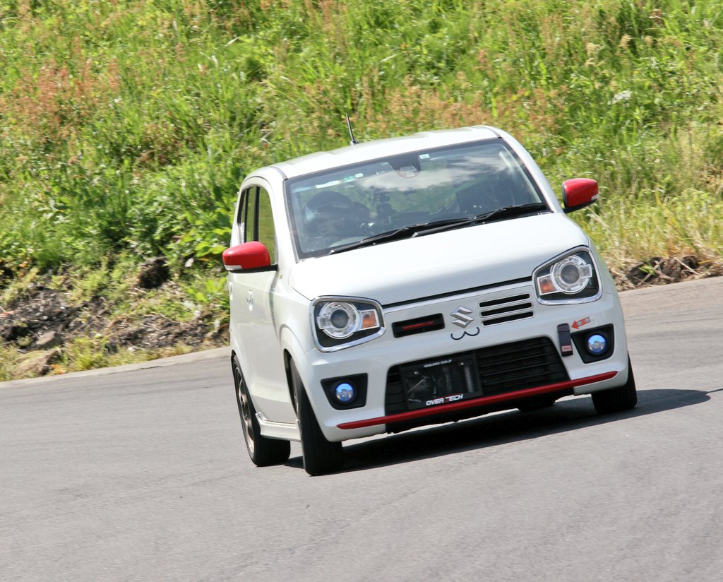 kamezo771's tweet photo. 実は今回の #k_racing走行会 で
トロフィーをいただいてしまいました☺️
しかも最優秀賞🏆✨😲💦💦💦
←遠くから沢山積んできた賞💪🐢💨💦
他にも色々と景品をいただきまして…
コレは次も参加しなさいって🤔🙄
またお願いします😚🫶
#サザンサーキット #GR99 #ケイズファクトリー #OVERTECH #RAVISH https://t.co/ypfTeVnkiX
