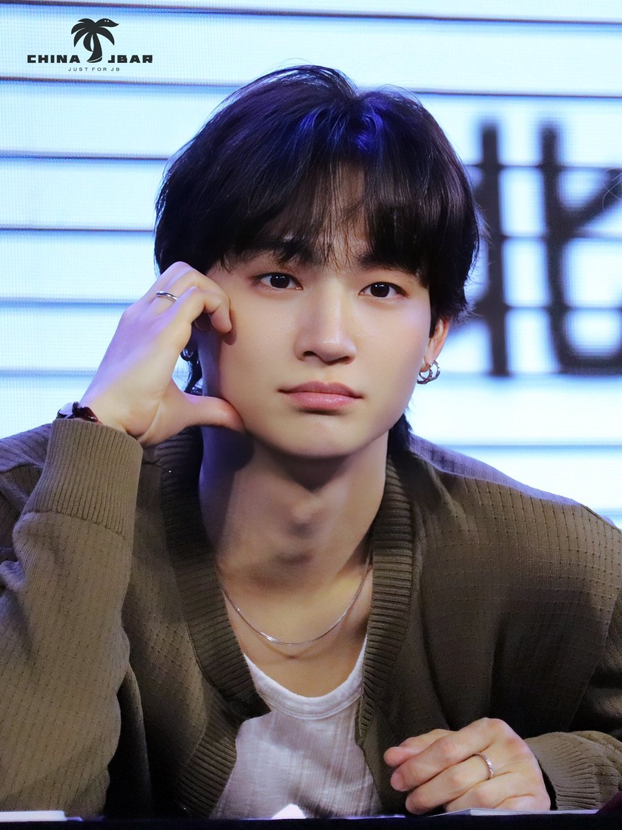 ChinaJbar's tweet photo. [HQ] 250517 베이징 팬싸 2.0

🥰🥰
@jaybnow_hr
#JAYB #제이비 https://t.co/08M9lFGLOv