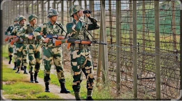 Soldiers_India's tweet image. हर ड्रोन पर नजर, हर तस्कर पर वार! BSF पंजाब ने 2025 में सीमा पर दुश्मनों के हर इरादे को किया नाकाम
#AlertBSF 
#BSFDroneslayers
#IndianBorderSecurity 
#War2Teaser 
#HappyBirthdayNTR