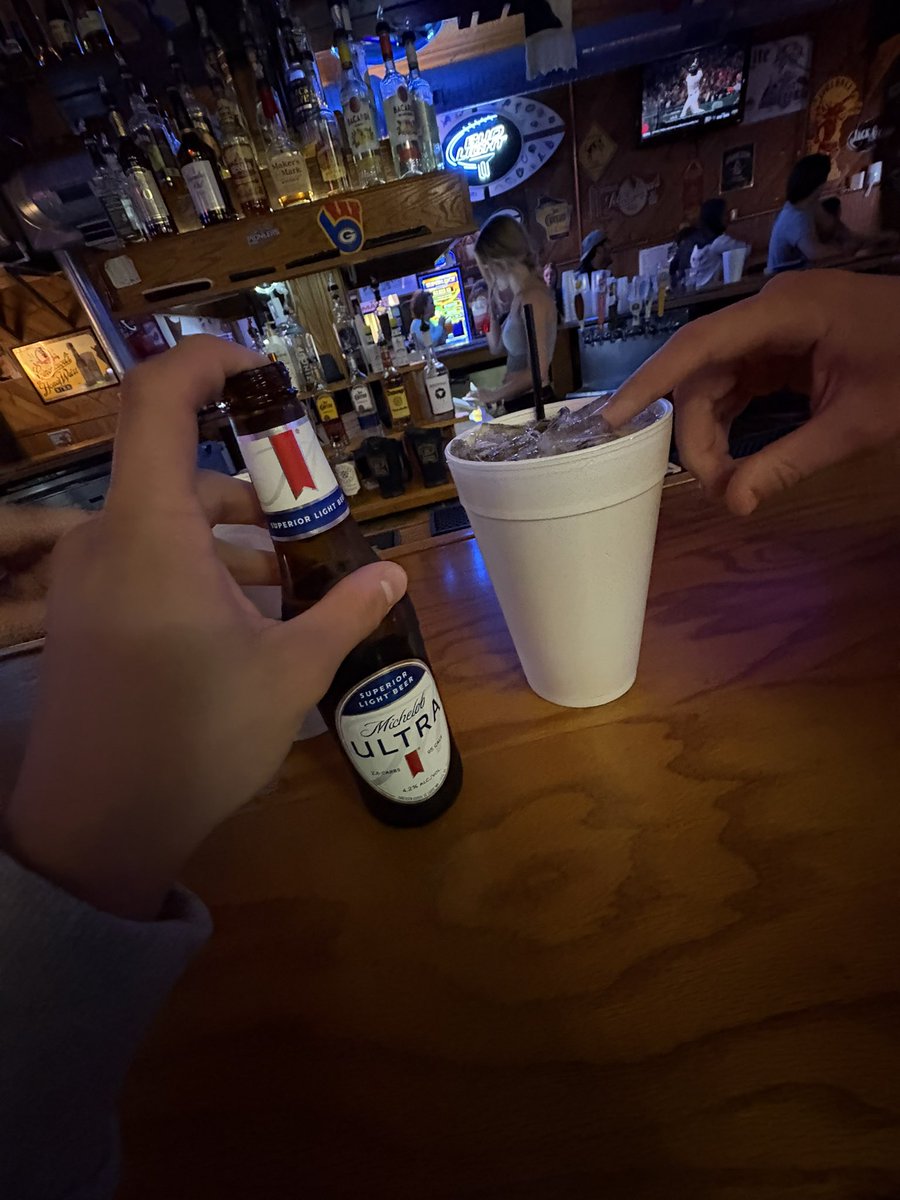 WIACMax's tweet image. #tapped in on Monday (Tuesday morning). How are you bettering yourself? #expand #swingtheaxe 
@WIACTaylorTills @WIACJenna