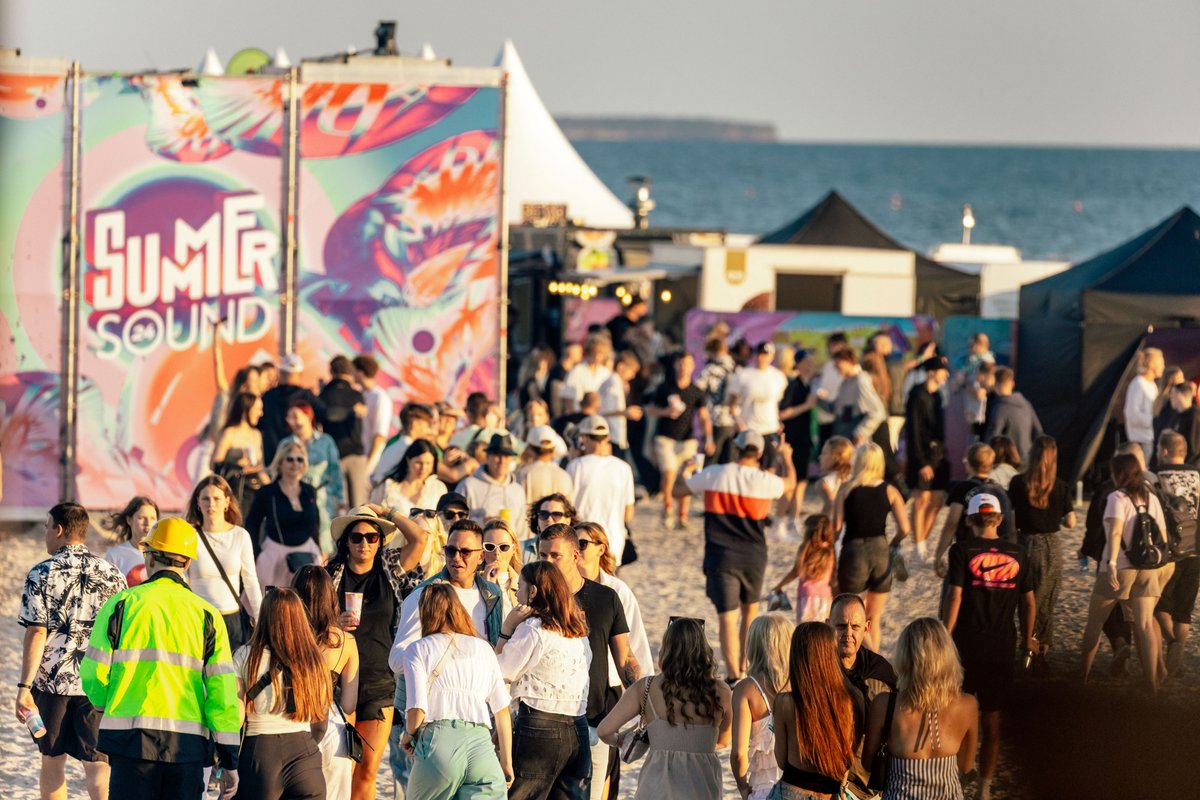 🥳 Šovasar apmeklē Latvijā lielāko festivālu “Summer Sound” ar īpašu atlaidi liepājniekiem! 🥳

Biļetes par īpašo cenu iegādājies līdz 15. jūnijam Liepājā:
📍koncertzāle “Lielais dzintars”
📍t/c "Kurzeme"
📍Liepājas Olimpiskais centrs
📍Liepājas Olimpiskā centra ledus halle