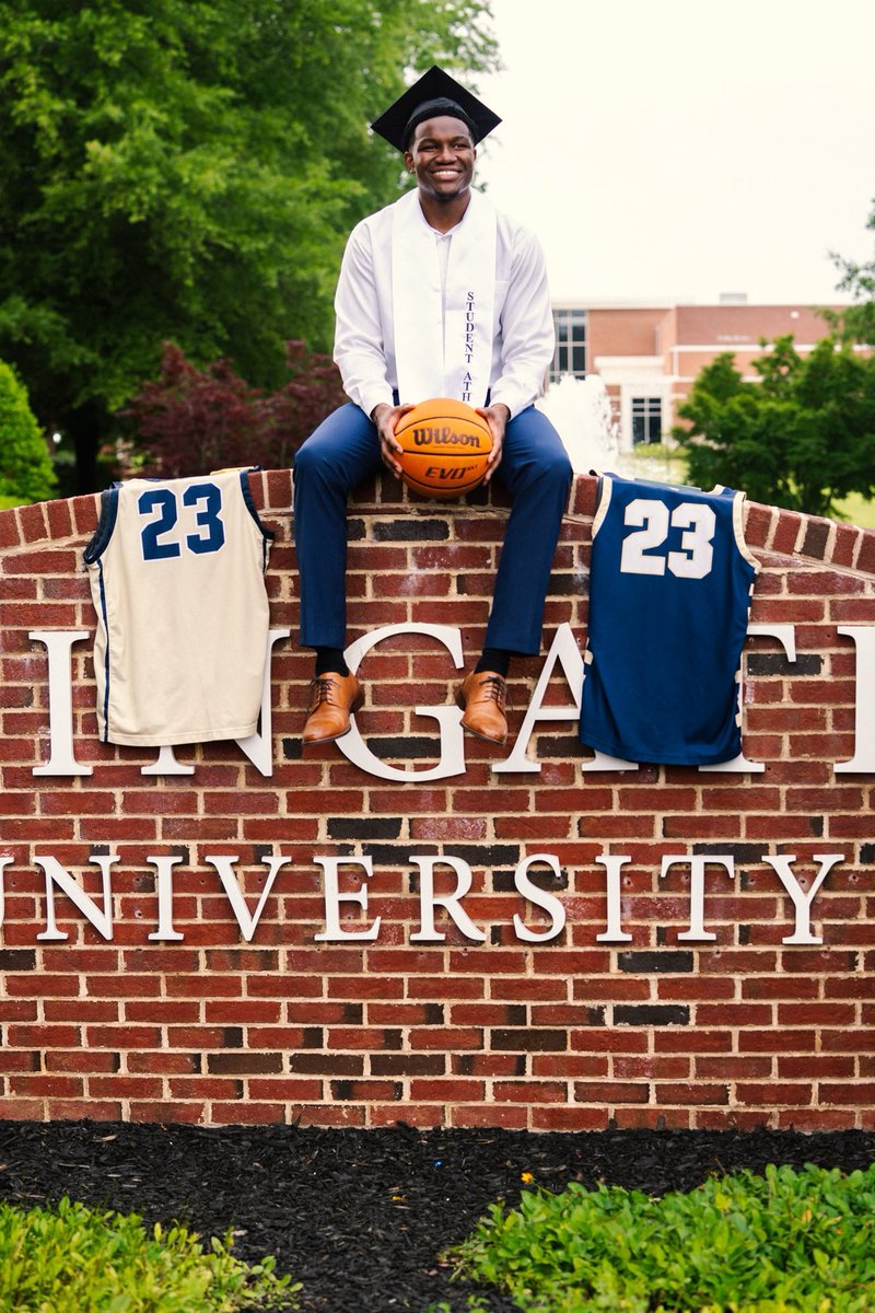 kenjt23's tweet photo. 🎓 https://t.co/rju9zAGfK6