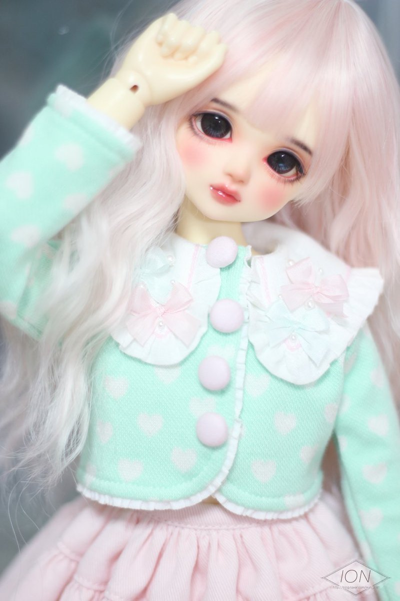 다꾸 계정에 백만년쯤 살다가
뜬금 업ㄴ이 우레탄들이 보고파 들럿어오... 여전히 예쁘고 귀엽고 사랑스러운 칭구들이 한가득이군요..