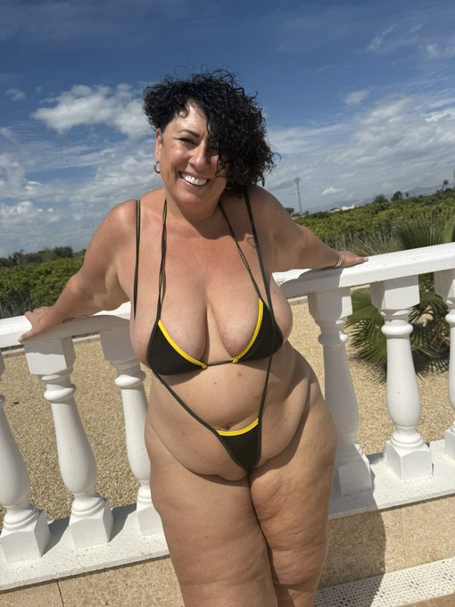 Watch Big Mama's leaked NSFW photo on TwXstars