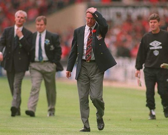 Cantona_Collars's tweet image. 30 Years Ago Today:

A Paul Rideout goal won the #FACupFinal for Everton.

Later that summer, Fergie would sell Hughes, Ince and Kanchelskis. I was convinced Fergie had lost his mind - I couldn't have been more wrong.