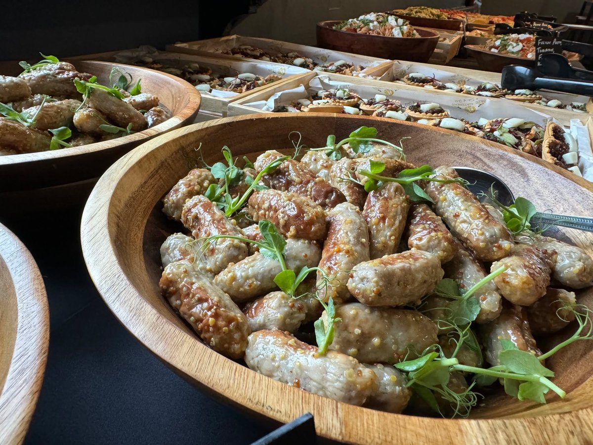 ✨ A Buffet to Please Everyone! ✨
Our Cold Buffet Catering is packed with flavour, including our irresistible Cumberland Cocktail Sausages, tossed in Honey &amp; Grain Mustard for that perfect sweet &amp; tangy bite! 🍯🌭✨
🥗 An array of fresh, vibrant veggie &amp; vegan dishes available!