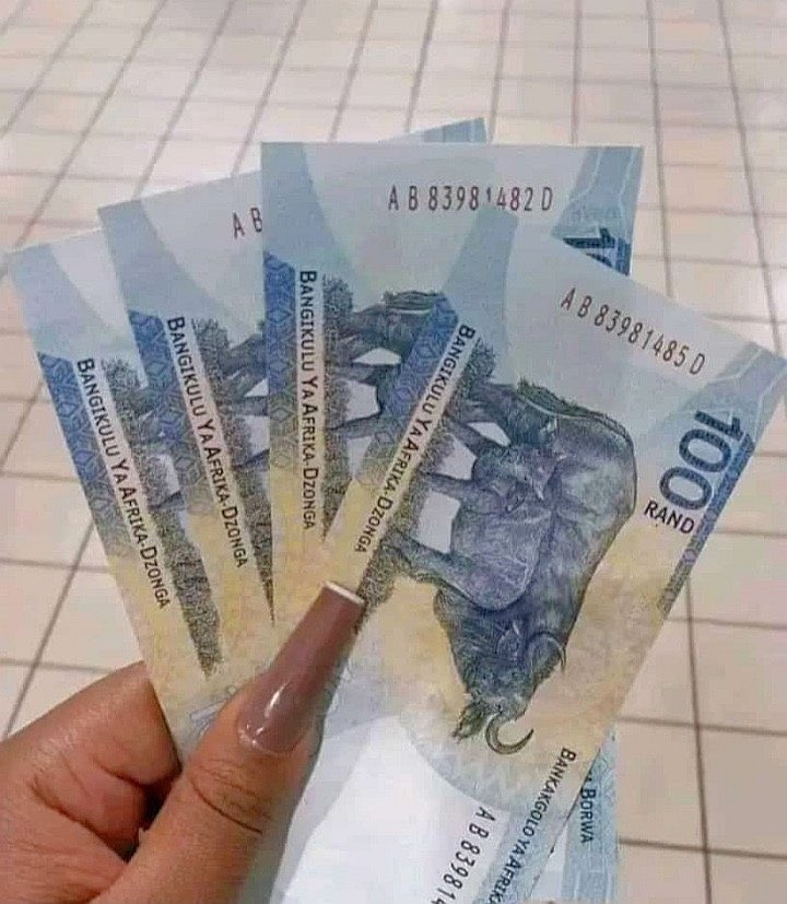 HazeAfrika's tweet image. Who is up? Reply with #dreamdrivesa and I will send you R150  for lunch.

Retweet and Reply to win