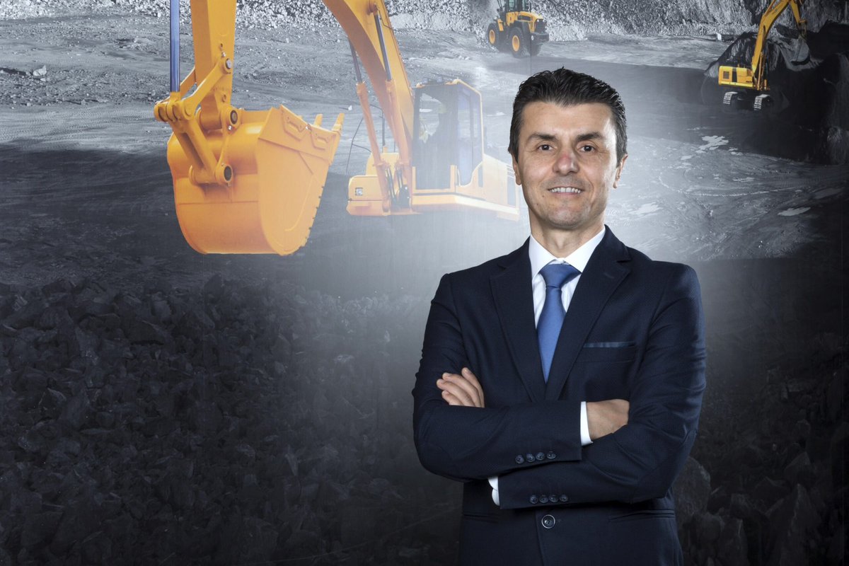 forummakina's tweet image. KOMATSU TECRÜBESİ YER ALTINA İNDİ:
TÜRKİYE'DEKİ İLK YER ALTI MADEN KAMYONU SATILDI

Haberi sitemizde okumak için;
forummakina.com.tr/tr/haberler/tu… 

Dijital dergimizi okumak için;
bit.ly/3EVPffP  
#komatsu #marubeni #mining #constructionequipment #magazine #Japan #Turkiye