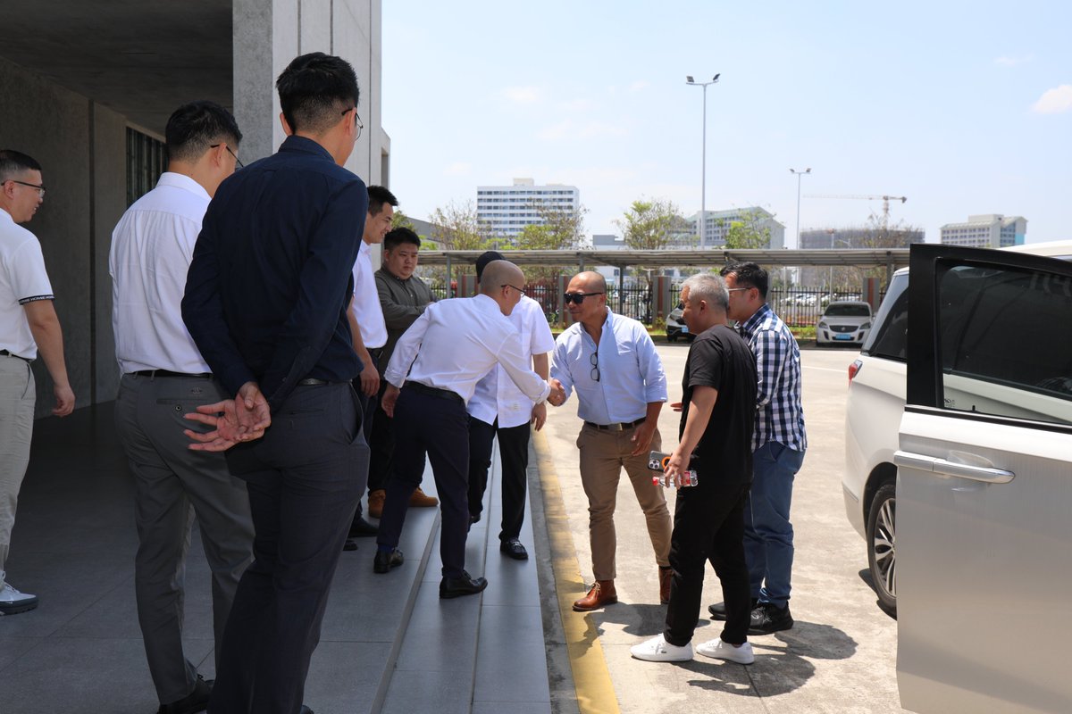 HolikeCreative's tweet photo. Win-win global market | Holike joins hands with Australia's Mirvac Group to explore new development opportunities

共赢全球市场|好莱客携手澳洲Mirvac集团共探发展新机遇
#hilke  #mirvac #furniture #interiordesign #homedecor #design #interior https://t.co/HrmX2sGofV
