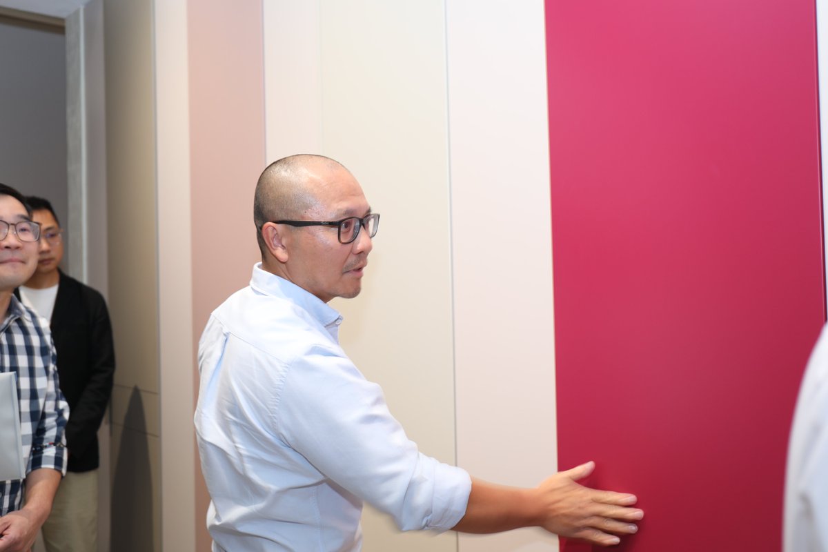 HolikeCreative's tweet photo. Win-win global market | Holike joins hands with Australia's Mirvac Group to explore new development opportunities

共赢全球市场|好莱客携手澳洲Mirvac集团共探发展新机遇
#hilke  #mirvac #furniture #interiordesign #homedecor #design #interior https://t.co/HrmX2sGofV