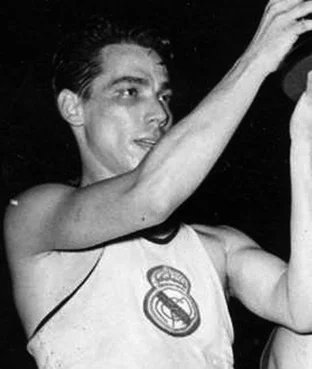 Realmadrid Baloncesto 🏀 🏆 (@realmadridbball) on Twitter photo ¡#BuenosDías, #Madridistas!
Nacieron #TalDíaComoHoy, 20 de mayo:
<a href="/sweetlou_22/">Louis Bullock</a> BULLOCK (ESCOLTA, 1.85, 1976)
Javier GARCÍA COLL (ALERO, 1.93, 1964)
Freddy BORRÁS (ALERO y ENTRENADOR, 1924)
#HalaMadrid ¡#BuenosDías, #Madridistas!
Nacieron #TalDíaComoHoy, 20 de mayo:
<a href="/sweetlou_22/">Louis Bullock</a> BULLOCK (ESCOLTA, 1.85, 1976)
Javier GARCÍA COLL (ALERO, 1.93, 1964)
Freddy BORRÁS (ALERO y ENTRENADOR, 1924)
#HalaMadrid