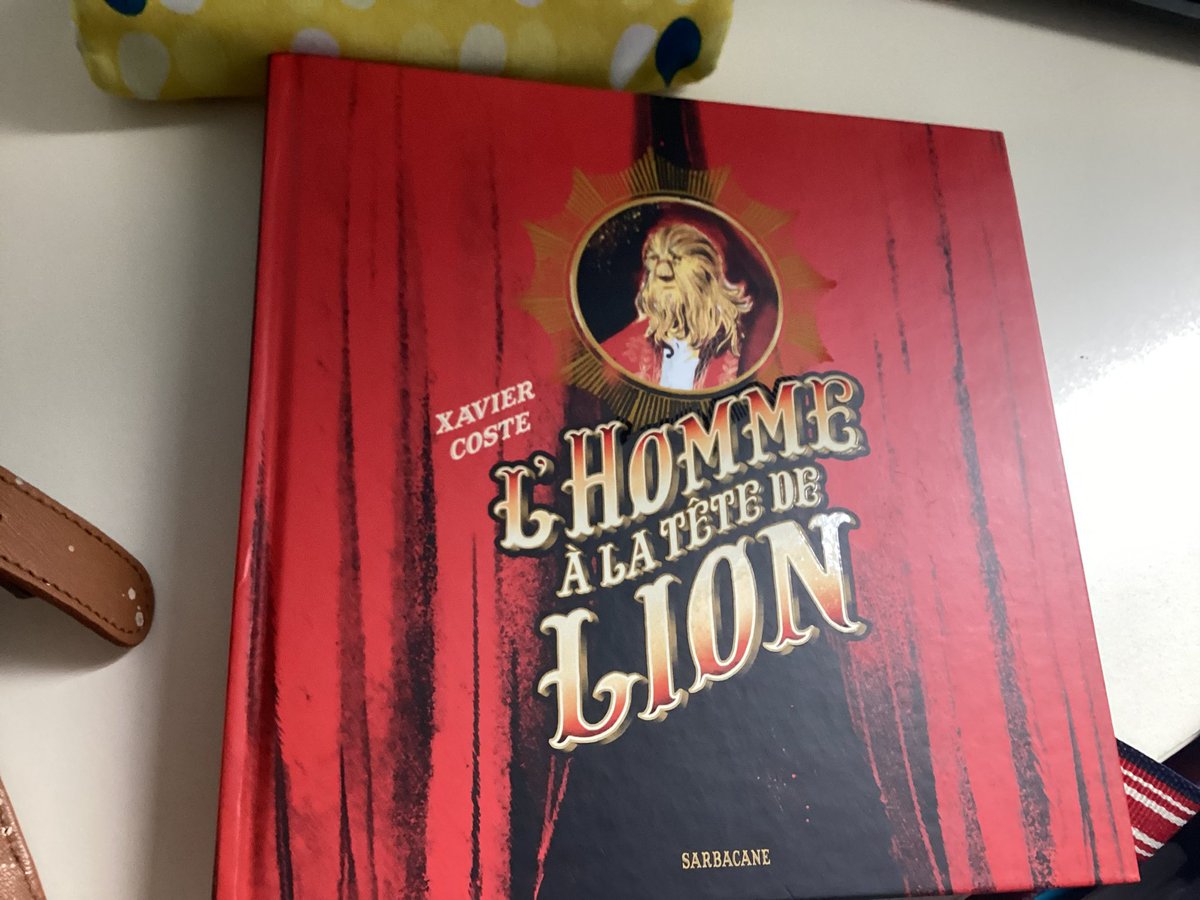 Hier, les élèves de 1ère HLP ont participé à une heure de visioconférence avec Xavier Coste pour son livre L’homme à la tête de lion que  les élèves ont lu et sur lequel ils ont travaillé. L’occasion d’échanger sur la BD, les freaks, la différence, la lecture… #SFND #Lesneven