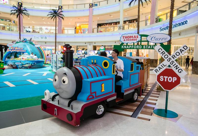 kitoile's tweet image. malaysia has been getting that thomas the train cookie since 2015 😹😹😹