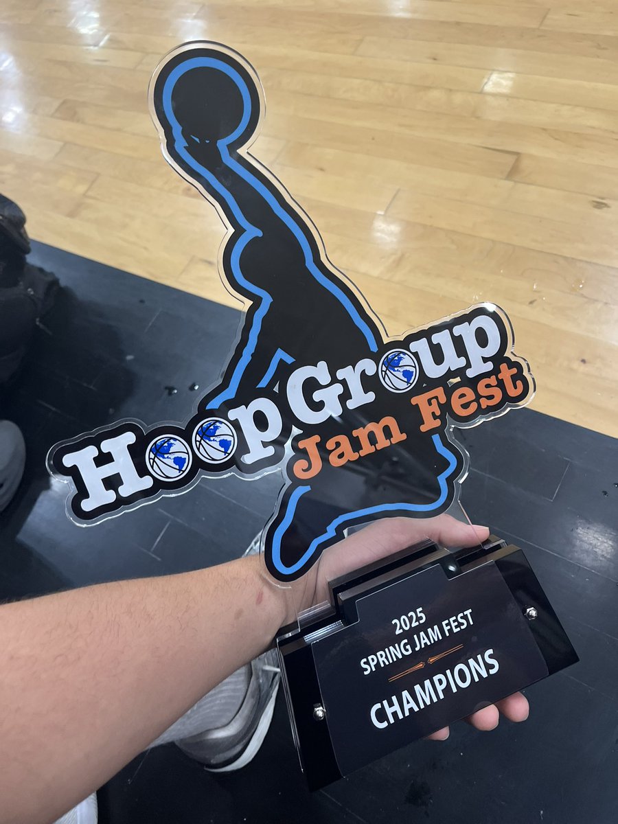 a5sanchez5's tweet image. Some Offensive Highlights from the Hoop Group 2025 LIVE Spring Jam Fest.
Went 5-0 with @NEStormBball 
Platinum Division Champions