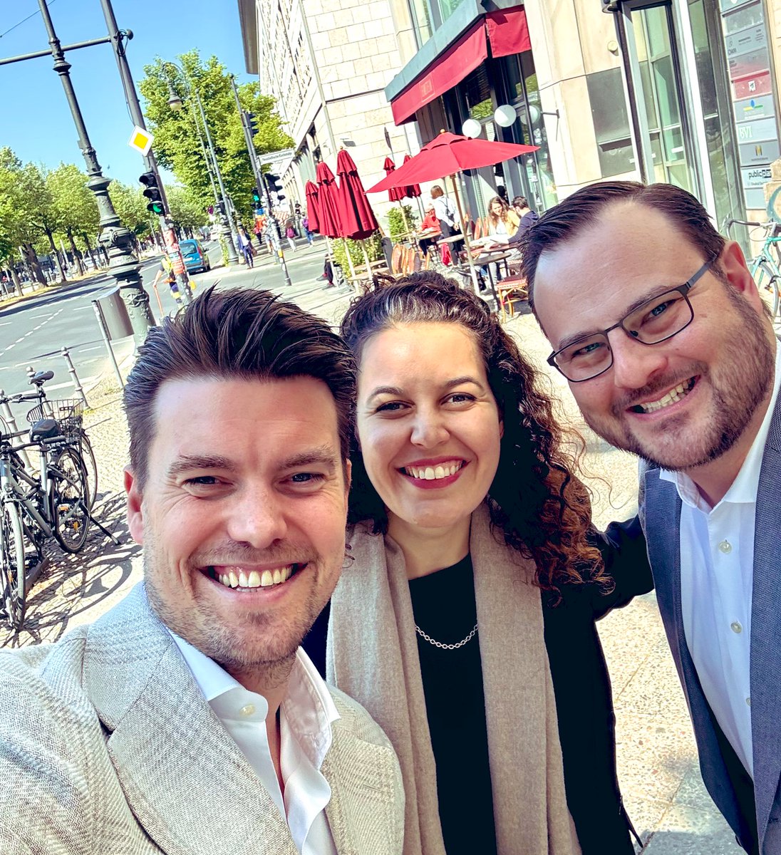 Sven Liebert (@sven_liebert) on Twitter photo Sonne in Mitte und nur noch T- 2 Wochen bis zum <a href="/Tourismus_BTW/">Tourismuswirtschaft</a> #Tourismusgipfel am 02 Juni ☀️. Wir freuen uns wieder sehr auf die Zusammenarbeit, liebe <a href="/KatieGallus/">Katie Gallus</a>! Dicker Dank für Spontanität, Kreativität. Let’s rock 🎉
Alle Infos und Anmeldung hier: tourismusgipfel.de Sonne in Mitte und nur noch T- 2 Wochen bis zum <a href="/Tourismus_BTW/">Tourismuswirtschaft</a> #Tourismusgipfel am 02 Juni ☀️. Wir freuen uns wieder sehr auf die Zusammenarbeit, liebe <a href="/KatieGallus/">Katie Gallus</a>! Dicker Dank für Spontanität, Kreativität. Let’s rock 🎉
Alle Infos und Anmeldung hier: tourismusgipfel.de