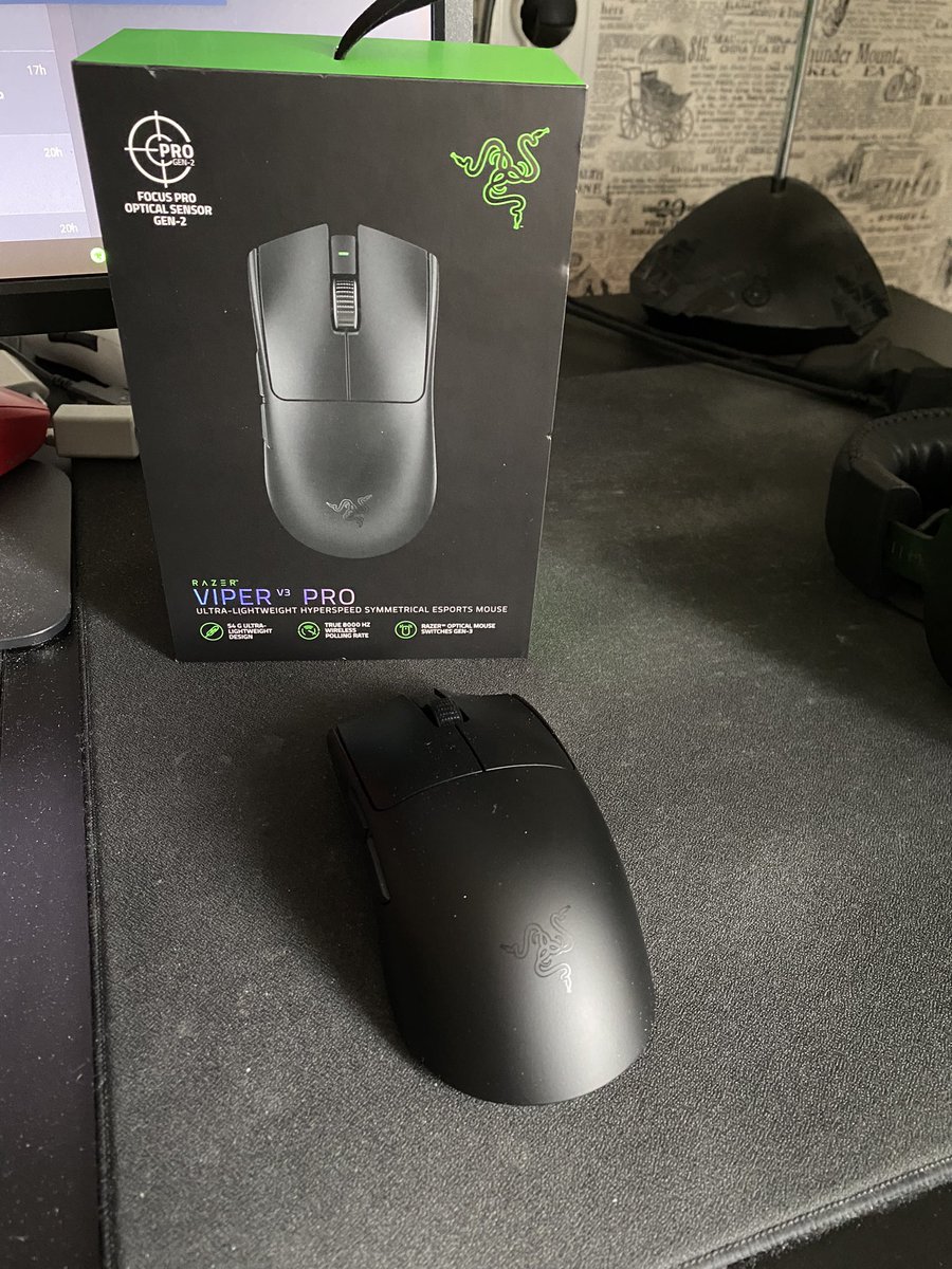 Early birthday present from my love
Might be the best mouse I’ve ever used
Makes me wanna be a player again tho 😭
<a href="/Razer/">R Λ Z Ξ R</a> send 10 more of this