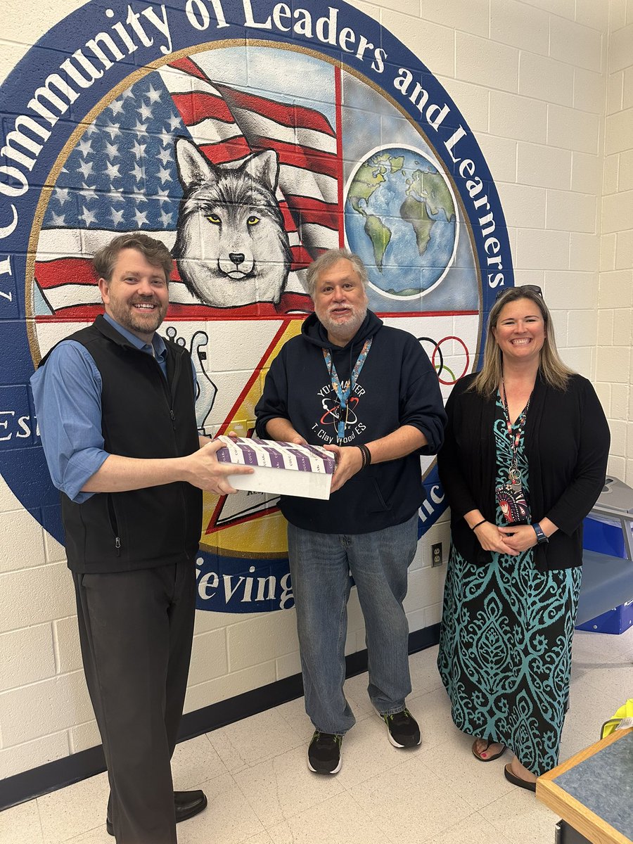 Dropping off yet another full box of honor roll certificates- this time to T. Clay Wood Elementary. 

So proud of all our district’s honor roll students, faculty and staff!