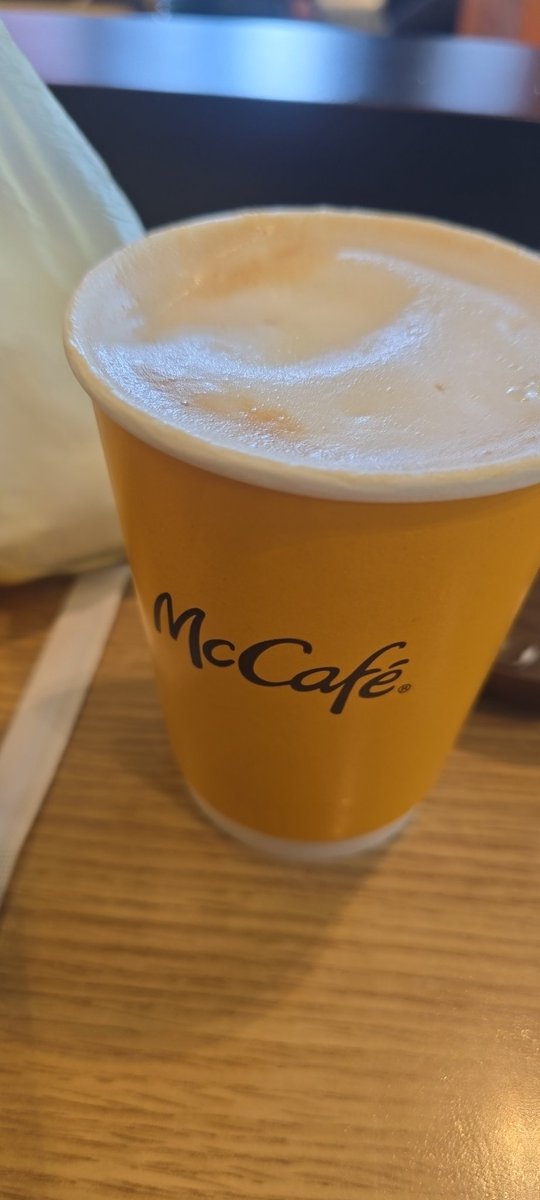 Dzisiaj miałam  poranek pełny spraw,  pieseczku. Kawa w biegu, co nie zwalnia cię z obowiązku opłacenia jej, robaczku 🫰🫦.  Po kawie wybieram się na zakupy a ty opłacisz wszystkie moje zachcianki.Klęknij i błagaj abym cie użyła 💸
#findom #moneyslave