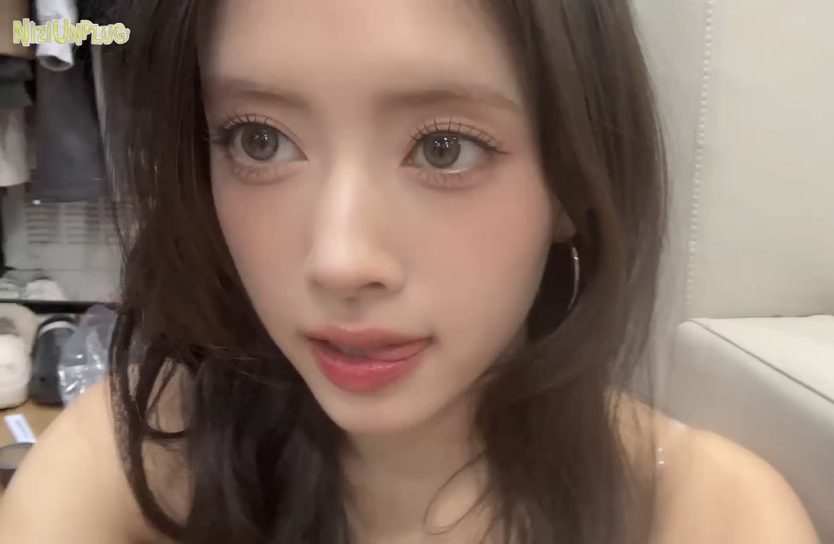 NiziUechiechi's tweet photo. もぅ💕またエッチなこと考えてたでしょ？💕ほんとあきれちゃう💕
じゃあ💕お口で上手にイけたら💕続きもシてあげるね💕 https://t.co/5xMU5KlCWK