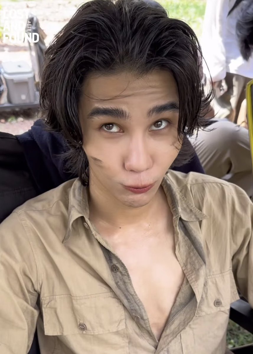 boowithsatur's tweet photo. ฉันก่อนเจอเธอ                        ฉันหลังเจอเธอ https://t.co/HQRn9pfmW7