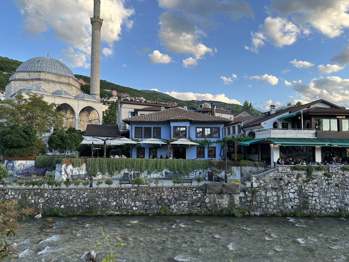 Prizren’de yürürken