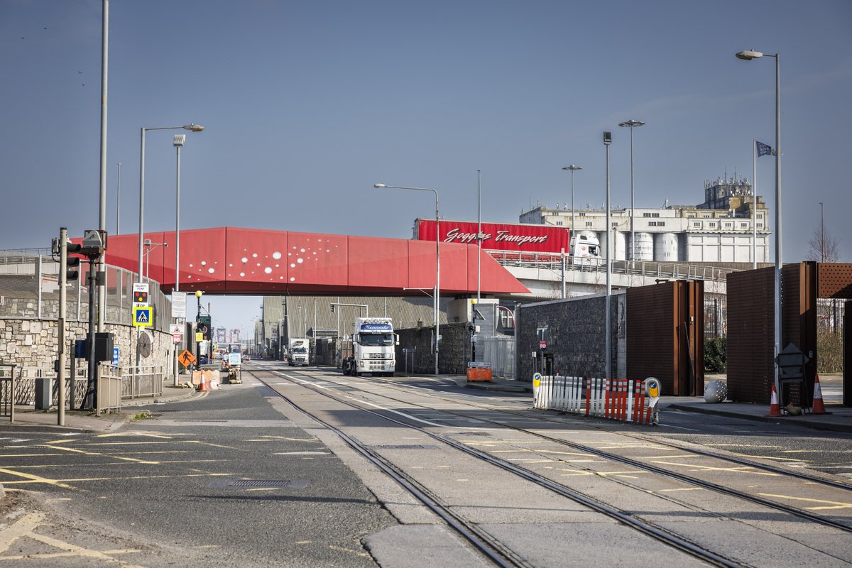 Dublin Port Traffic tweet media