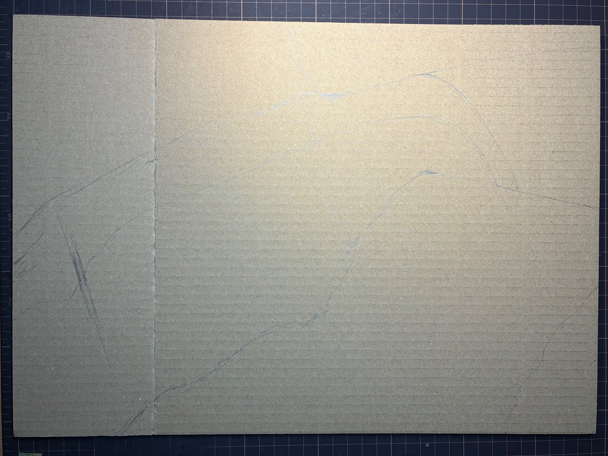 mbrid02's tweet image. 足りない部分は付け足す作戦！ #ダンボール