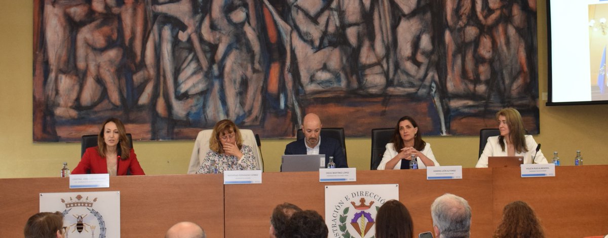 ¡Mesa redonda en #RIFDE2025! 🧩 Abordamos los desafíos de la gobernanza multinivel en España. Nos acompañan Natividad Fernández, Sandra León, Diego Martínez y Violeta Ruiz, moderados por Cristina Ares. Un debate profundo sobre coordinación y eficacia. #Gobernanza
