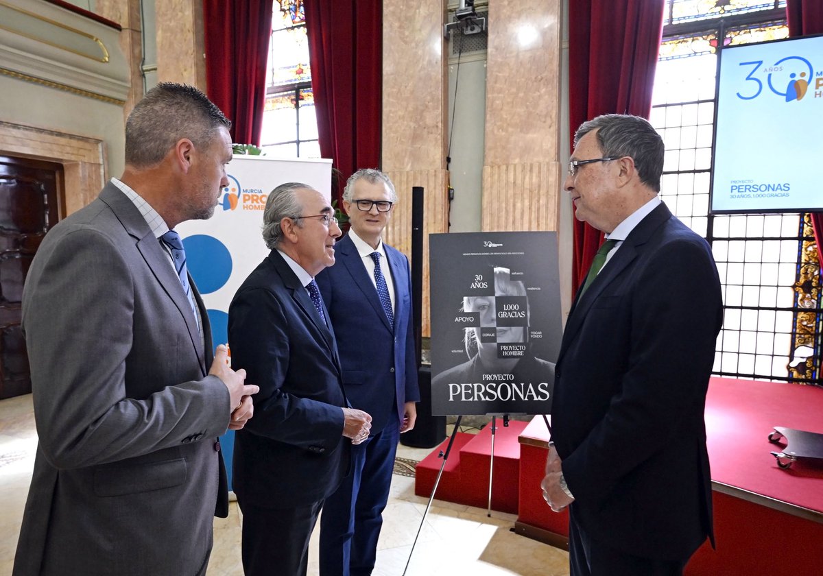 Ballesta_Murcia's tweet photo. Proyecto Hombre cumple 30 años de entrega, de luchar por quienes más lo necesitan, de hacer que lluevan sueños para los demás.

La sociedad se divide entre los prescindibles y los imprescindibles. Vosotros estáis entre los segundos.

Murcia es mejor gracias a vosotros. https://t.co/e2vTMi0O3K