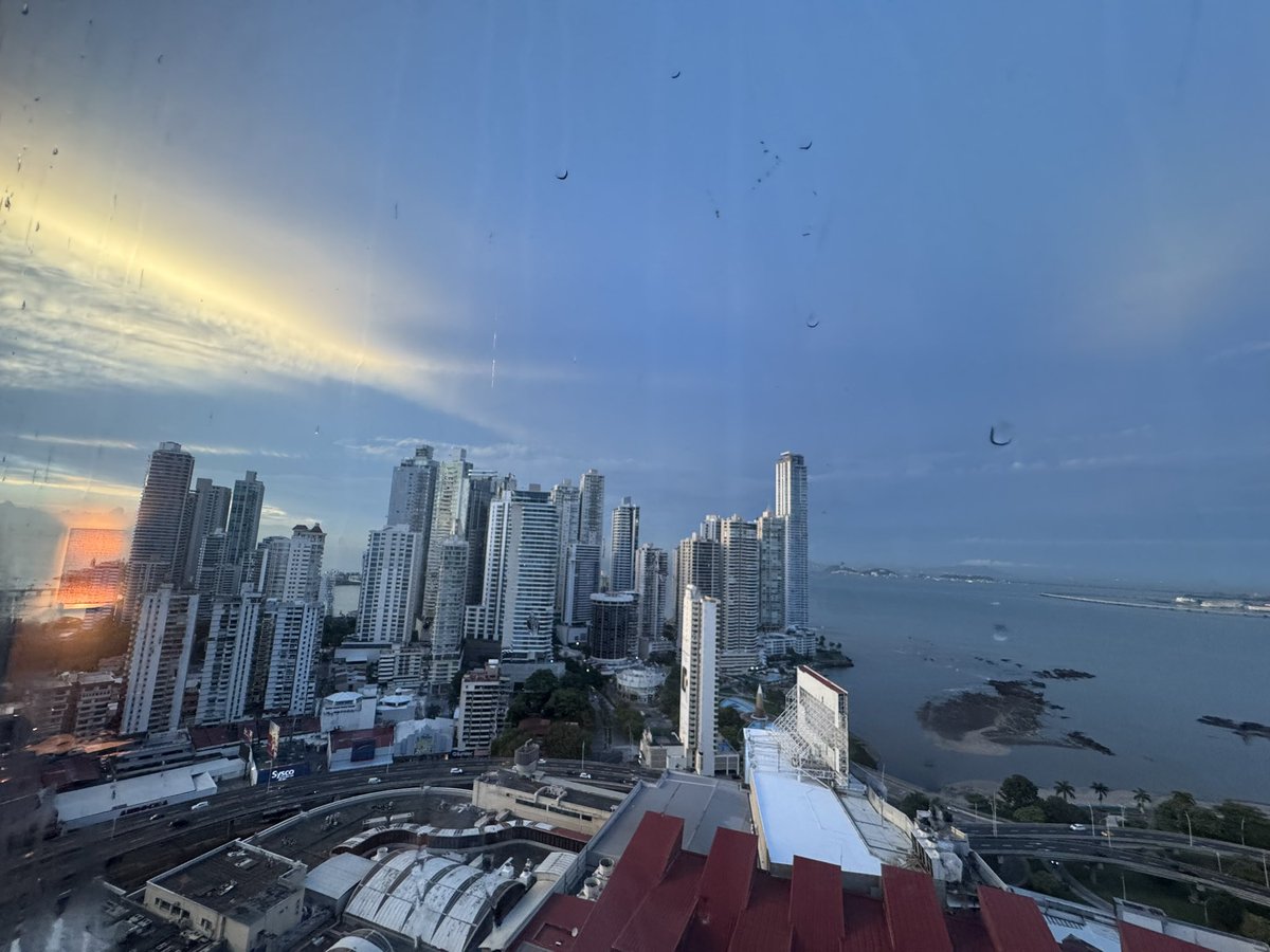 It's great to be in Panama City for the Climate Week. 

Panama is one of those places on Earth where you truly realize how small &amp; interconnected everything is. With the Atlantic Ocean on one side &amp; the Pacific on the other, the Panama Canal divides the two Americas while