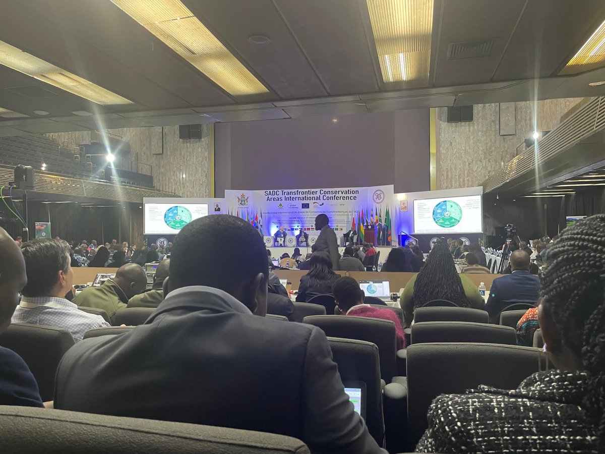 earth_co13466's tweet photo. Engaging discussions are underway at the SADC Transfrontier #Conservation Areas (TFCAs) International Conference! Today’s focus: #sustainable financing for conservation.
As traditional funding declines, innovative financing is vital for  #TFCAs #ECI https://t.co/eoCukCJJRR