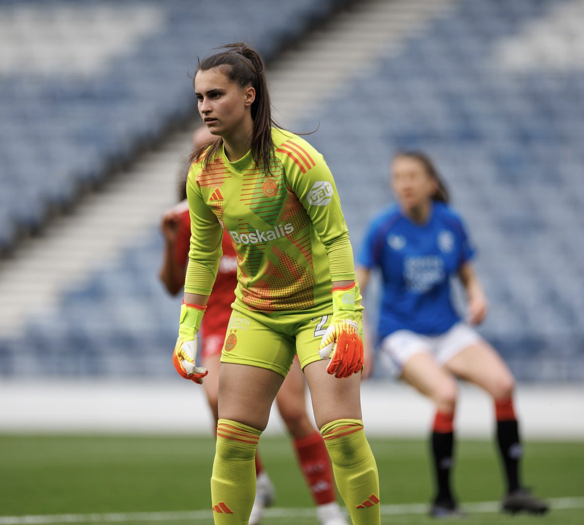 24/25 ✅ 

✨Some memorable moments ✨

🏟️Playing at Pittodrie x2
🏆Reaching two cup semi finals 
🏴󠁧󠁢󠁳󠁣󠁴󠁿Having the opportunity to play at Hampden
👏Securing top flight football for next season 
🎯Reaching 50 appearances for the club

So proud of this group ❤️