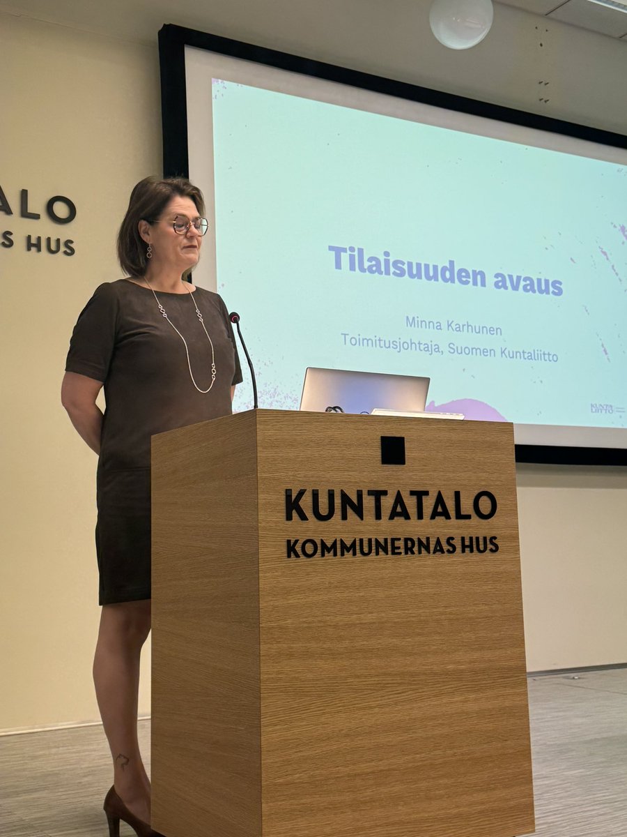 Maria Salenius (@maria_salenius) on Twitter photo Näin on polkaistu käyntiin jälleen keväinen Kuntien hyvinvointiseminaari 🌱🤩
340 #hyvinvointi -asioista innostunutta koolla Kuntatalolla & verkossa - tästä ei voi tulla kuin hyvä päivä! Avaajana <a href="/MinnaKarhunen/">Minna Karhunen</a>
<a href="/Kuntaliitto/">Kuntaliitto | Kommunförbundet</a>
#hyvinvointiseminaari2025
#hyvinvointikunta Näin on polkaistu käyntiin jälleen keväinen Kuntien hyvinvointiseminaari 🌱🤩
340 #hyvinvointi -asioista innostunutta koolla Kuntatalolla & verkossa - tästä ei voi tulla kuin hyvä päivä! Avaajana <a href="/MinnaKarhunen/">Minna Karhunen</a>
<a href="/Kuntaliitto/">Kuntaliitto | Kommunförbundet</a>
#hyvinvointiseminaari2025
#hyvinvointikunta
