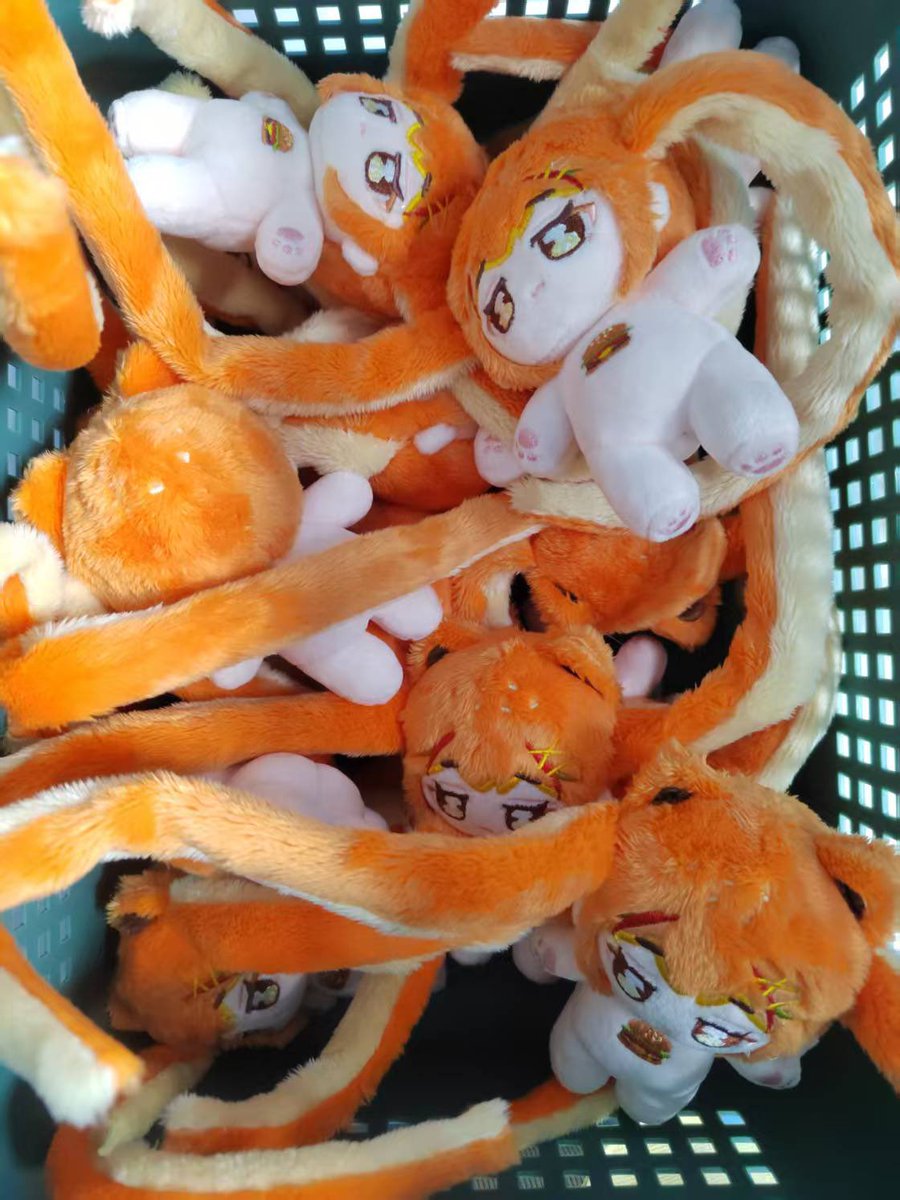 かずは tweet media