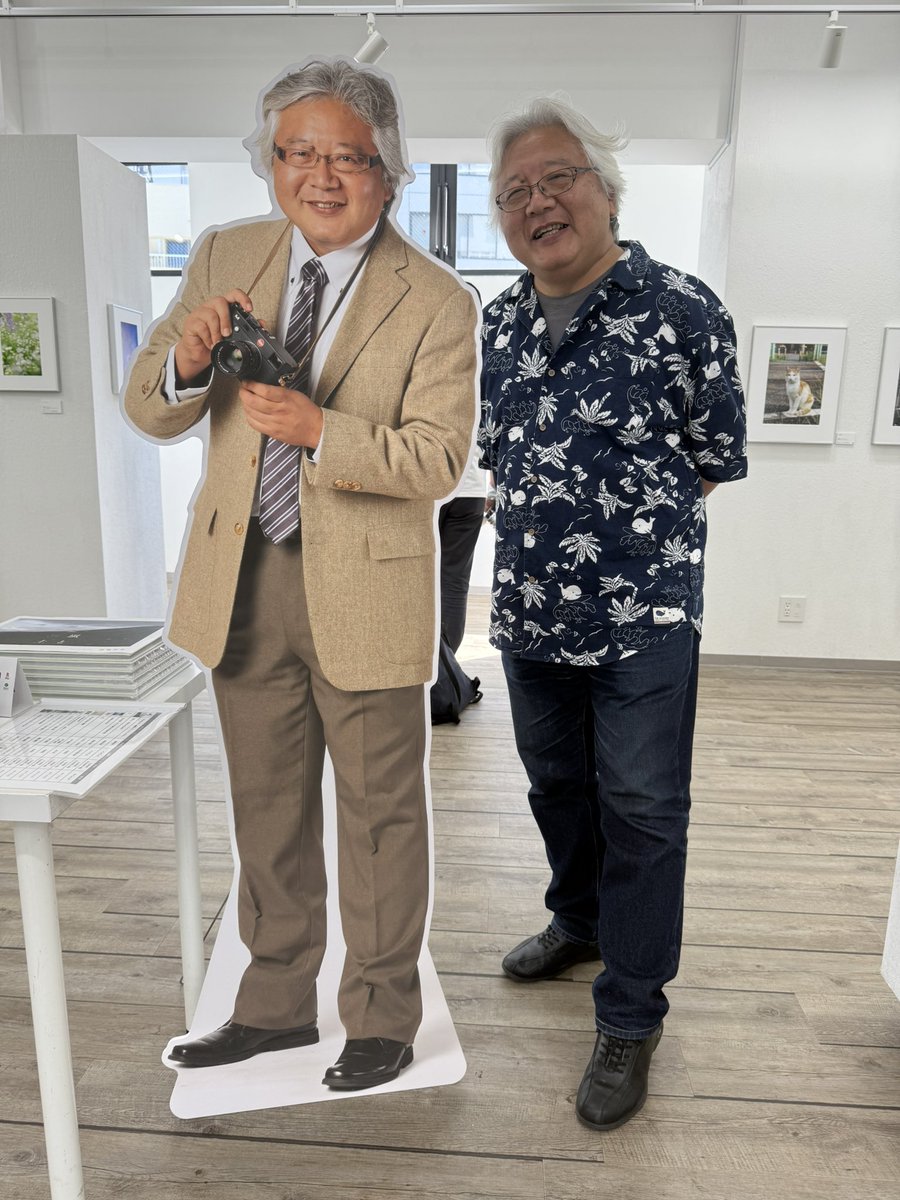 well_river's tweet photo. 日頃、大変にお世話になっている写真家の方々が多い「日本作例写真家協会」写真展（渋谷ルデコ）へ。本日（5/20）から5/25まで。
赤城さんツインズにお出迎え頂きました☺️ https://t.co/YckSJr0iMB
