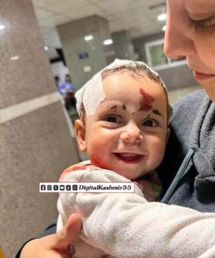 786Robanivbe's tweet photo. تیری اس مسکراہٹ پر عرب و عجم کے نام نہاد تمام مسلم حکمران قربان
#Gaza #GazaUnderAtack #Palestine #ChildrenOfGaza #Child #AwazESadiq https://t.co/SvvkEfw9DV