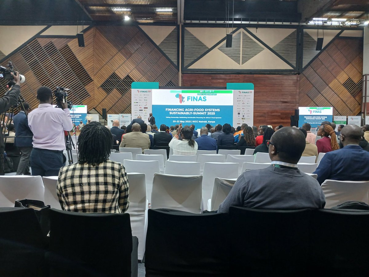 "Let us remember that food is not just a commodity, it's a human right."
~ <a href="/MosesVilakati/">H.E Moses Vilakati</a>, Agriculture Commissioner of <a href="/_AfricanUnion/">African Union</a>
speaking virtually at #FINAS2025 at <a href="/KICC_kenya/">KICC_Kenya</a>.
<a href="/kilimoKE/">Ministry of Agriculture & Livestock Development</a> <a href="/rootuba/">Rootuba</a> <a href="/HandinHandEA/">Hand in Hand Eastern Africa</a>
#Agriculture #AgricultureFinancing #food #foodsecurity