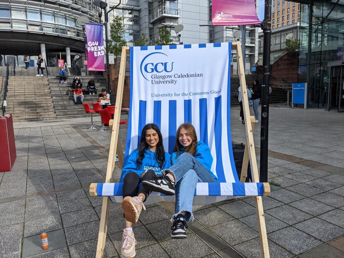 We are now hiring Student Ambassadors🥳

Would you like a fun job that is based on campus, flexible around your studies and pays £12.60 per hour? Apply to be a Student Ambassador today! 🔈

Student Ambassadors help out with events such as Freshers' Week and our International