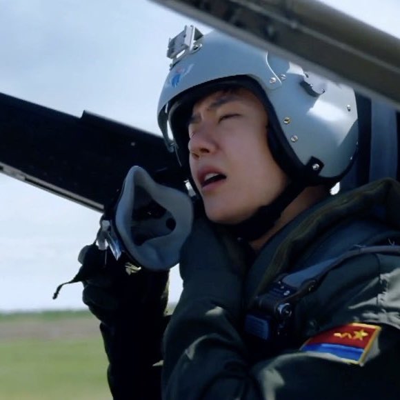 แสนล้านหมื่นพันเอกโทรตรีจัตวาหมอยง ʕ·ᴥ·ʔ ♡ tweet media