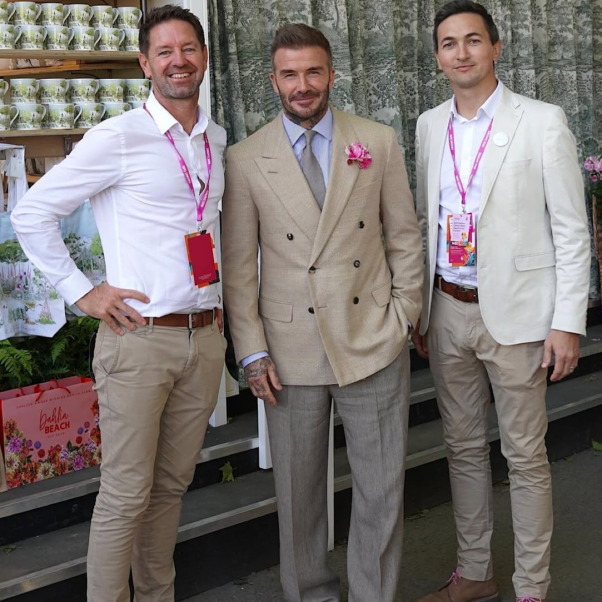 Restaurants South Africa (@restaurantsinsa) on Twitter photo Day One at The RHS Chelsea Flower Show 2025 ends on a high for South Africa's Babylonstoren 🪴🇿🇦 Charl Coetzee & Klaas Stoffberg with David Beckham at the celebration of the <a href="/HighgroveGarden/">Highgrove Gardens</a> Shop #TravelTuesday #ProudlySouthAfrican 🍽️🇿🇦restaurants.co.za/babel-restaura… <a href="/babylonstoren/">Babylonstoren</a> Day One at The RHS Chelsea Flower Show 2025 ends on a high for South Africa's Babylonstoren 🪴🇿🇦 Charl Coetzee & Klaas Stoffberg with David Beckham at the celebration of the <a href="/HighgroveGarden/">Highgrove Gardens</a> Shop #TravelTuesday #ProudlySouthAfrican 🍽️🇿🇦restaurants.co.za/babel-restaura… <a href="/babylonstoren/">Babylonstoren</a>