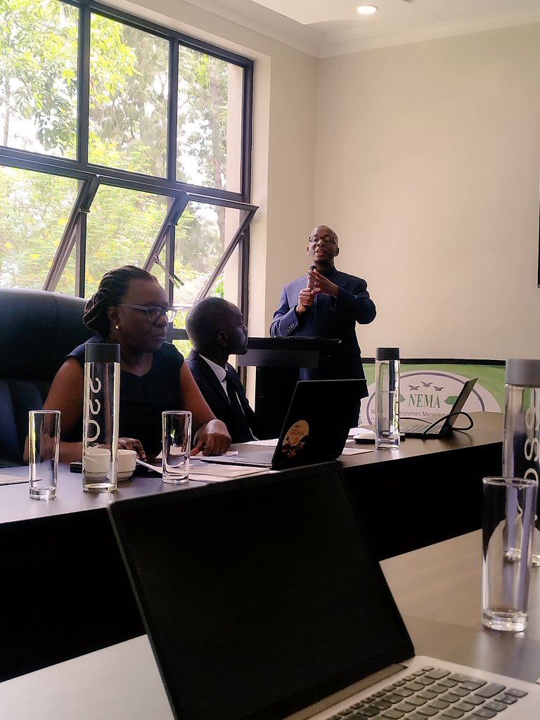 zandy_isaac's tweet image. Dr. @ABarirega makes a presentation why #Private sector players in sustainable environmental management. He mentions that the private plays a crucial role in social economic transformation of economies but are key agents of #environmental degradation.