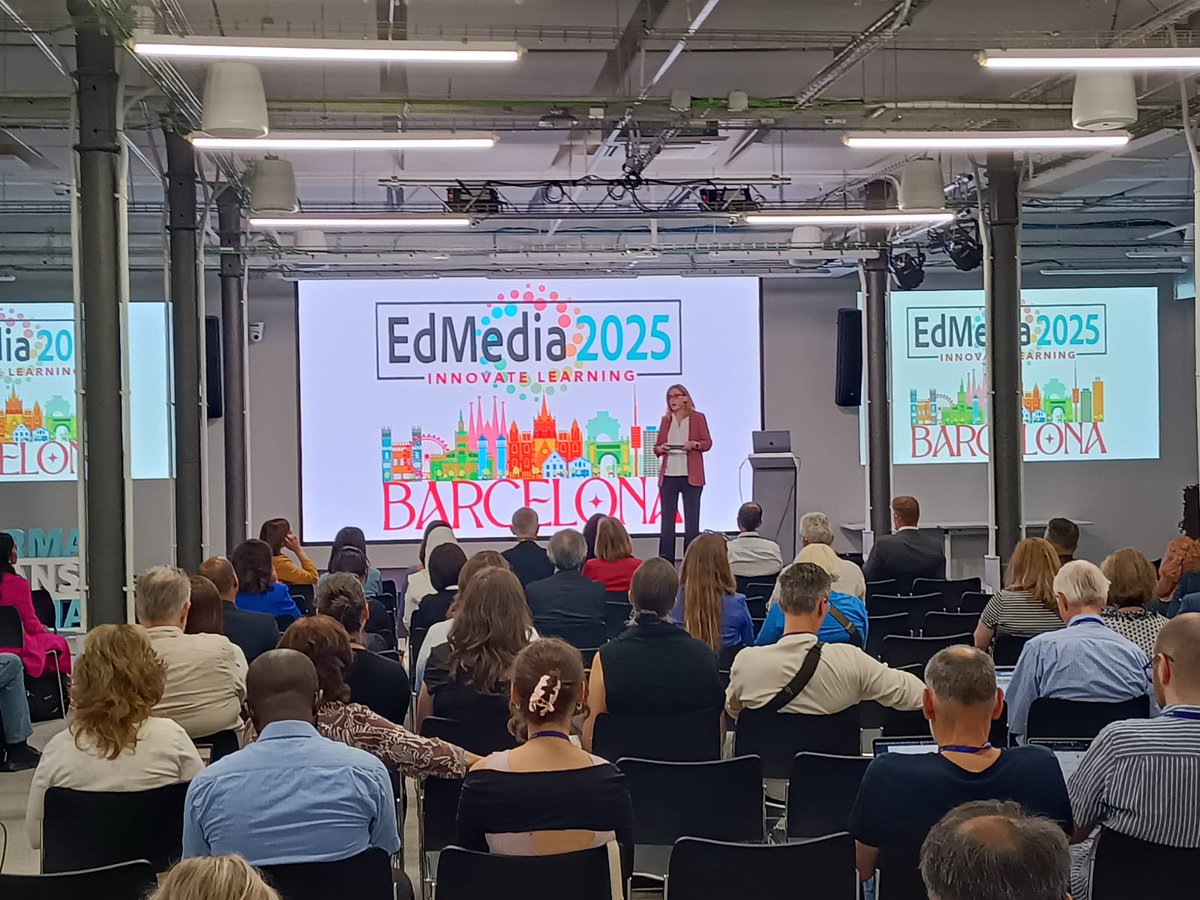 🔛 This week, we are hosting #EDMedia25! Over 500 professionals in higher education, researchers and edtech experts are gathering for this international conference organised by <a href="/aace/">AACE</a>, to discuss innovation and the use of ICT in learning.

📢 The #UOCrector, <a href="/afitob/">Àngels Fitó</a>, has welcomed