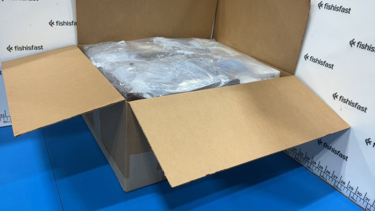 Fishisfast_AR's tweet image. 📦 قيموا هذا التغليف!
49 شحنة تم دمجها في صندوقين فقط

العميل طلب شحن كل المشتريات معا — وهكذا جهزناها:

✅ دمج 49 شحنة في طلب واحد
✅ كيس بلاستيك للحماية من الرطوبة
✅ صندوق مزدوج لتوفير أقصى حماية
✅ تغليف خارجي بالبلاستيك لضمان الأمان

جاهزة للشحن!✈️
كم تعطي هذا التغليف من 10؟