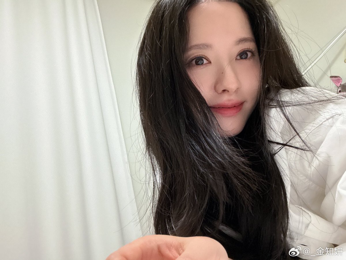 250520 #보나 #김지연 웨이보